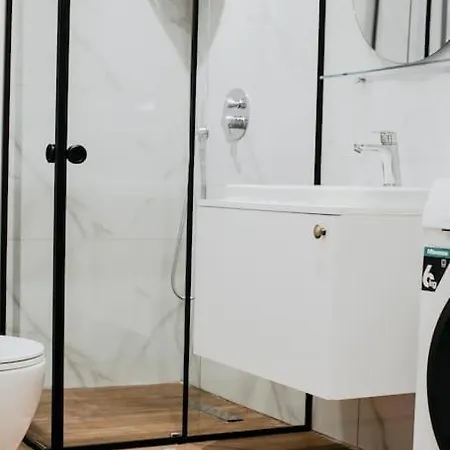 Stylish Nest @15 Min To Center Apartment
